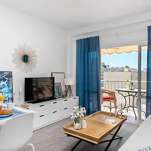 Cozy Next To The And Center Nerja